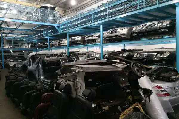 قطع غيار مرسيدس في الرياض