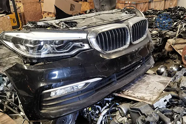 أنواع قطع غيار سيارات بي ام دبليو المتوفرة في المحلات