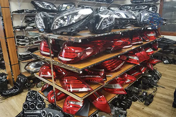 قطع غيار مرسيدس تشليح