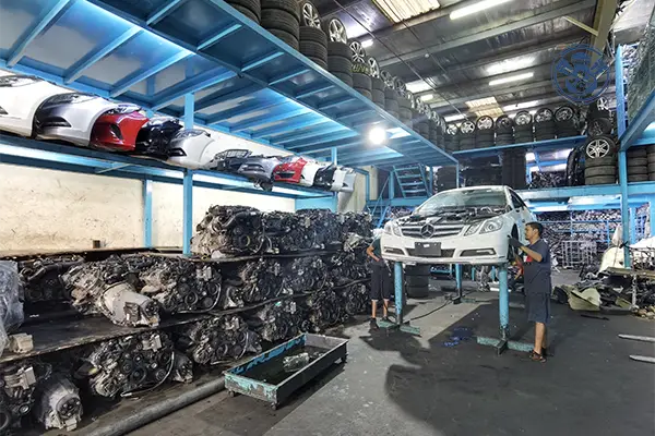 قطع غيار تشليح مرسيدس اون لاين