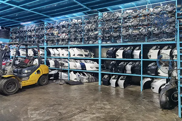 قطع غيار مرسيدس تشليح في الرياض محرك اليخت