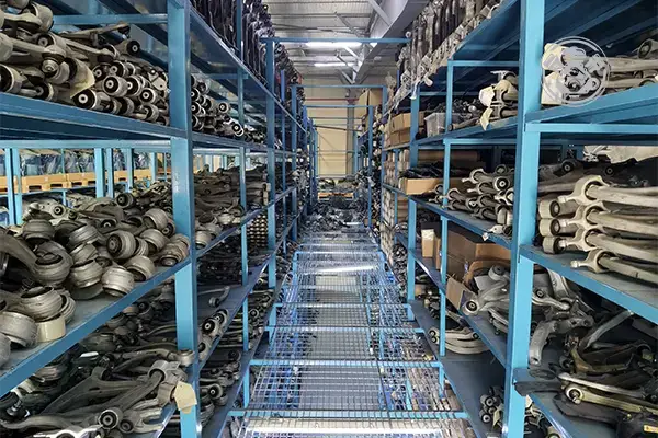 أسعار قطع غيار مرسيدس الصناعية القديمة