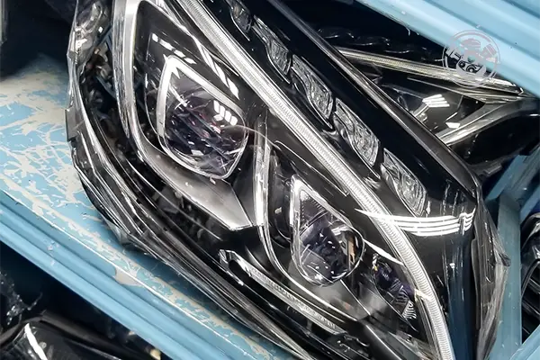 طلب قطع غيار السيارات من الانترنت