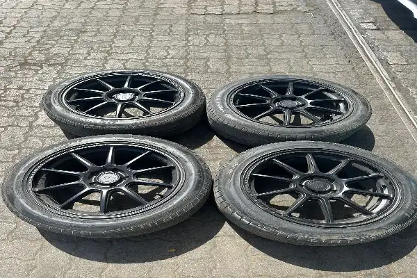 طقم جنوط مرسيدس للبيع
